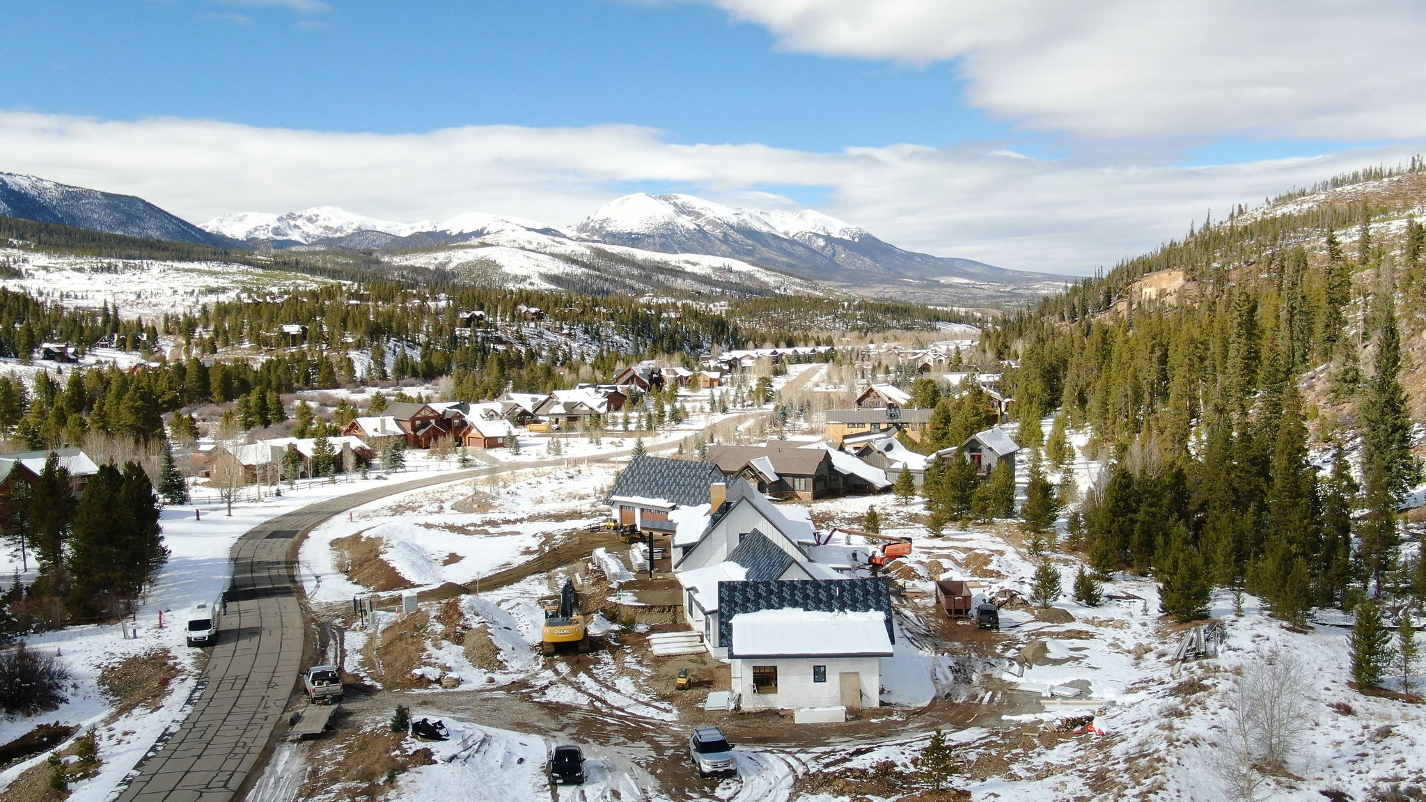 The Panorama House amongst the beautiful Breckenridge scenery.