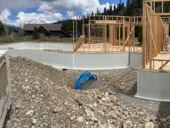 Reducing embodied carbon and curbing installation time to five days, Thrive used an innovative fiberglass foundation system instead of concrete. Photo courtesy of Thrive Home Builders.